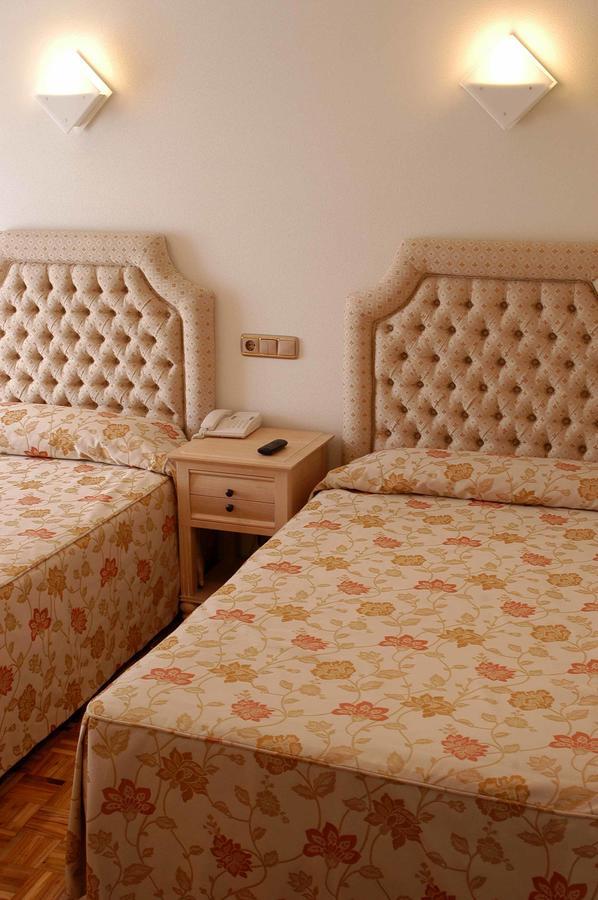 Hotel Julia Aranda de Duero Zimmer foto